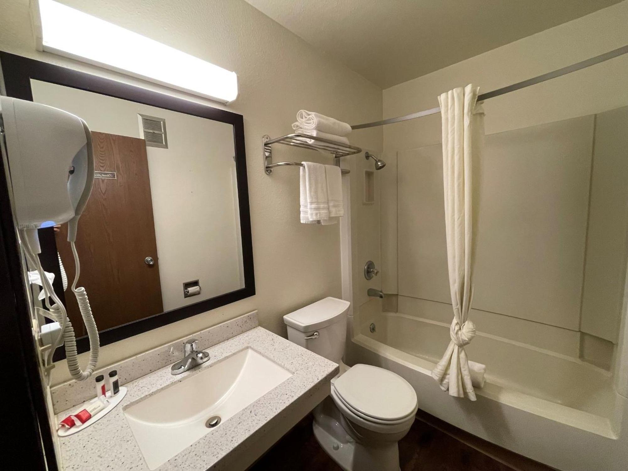 Super 8 By Wyndham Missoula/Brooks Street Hotell Eksteriør bilde